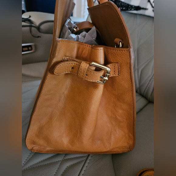 Real Leather Claudia Handbag. - Picture 4 of 6